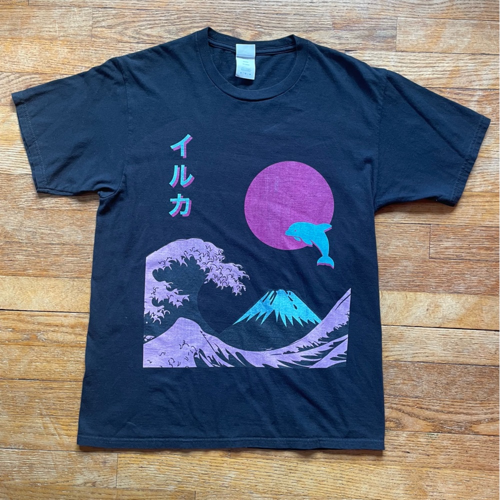 Vintage 90s Port & Company Asian Woodblock-Style Full Moon Dolphin Wave Medium M